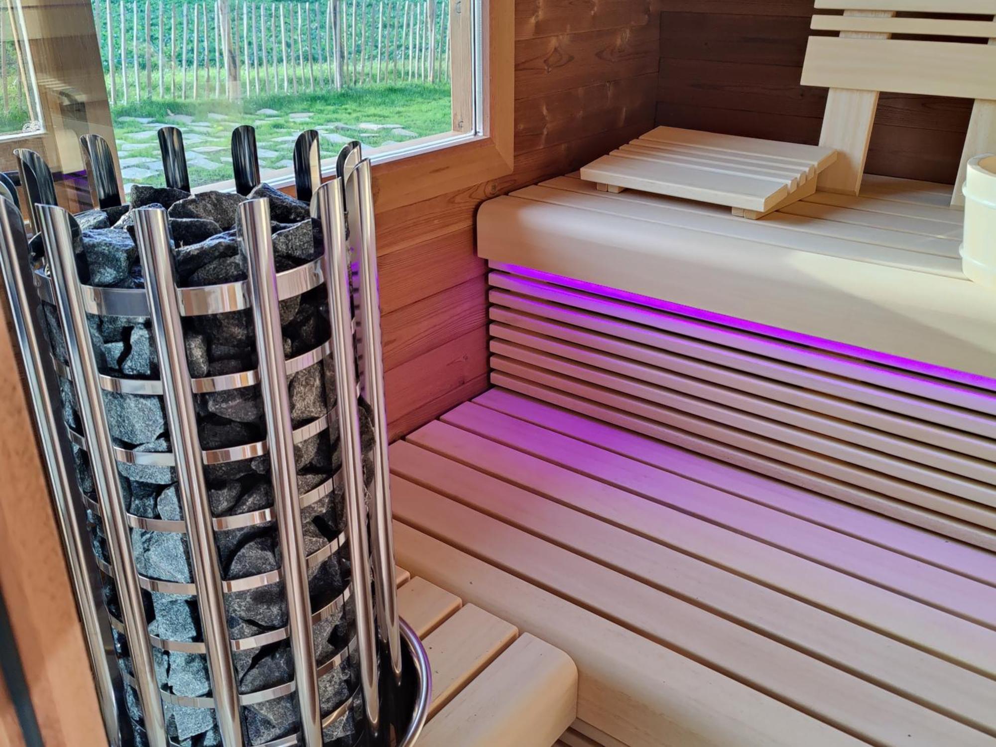 Reetmeer Ferienhaus, Und Ferienzimmer