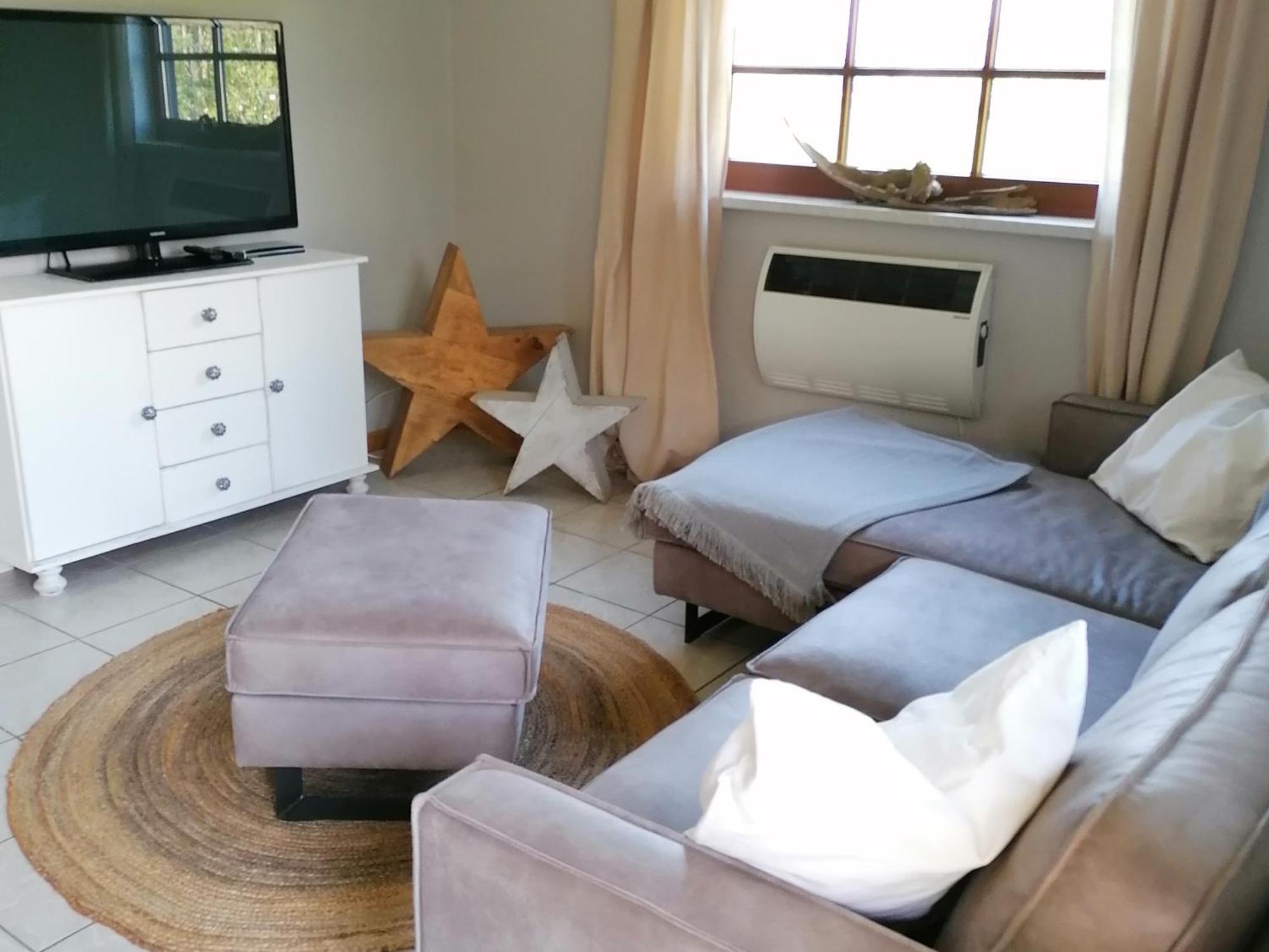 Reetmeer Ferienhaus, Und Ferienzimmer * Boiensdorf